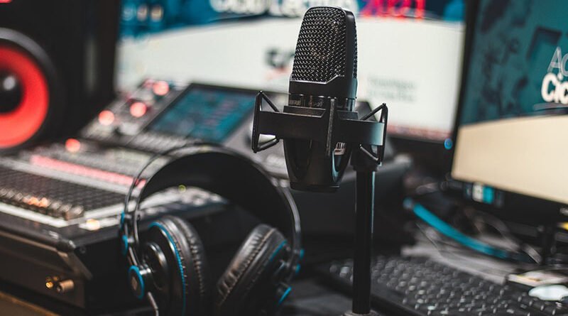 Microfone de mesa para gravação de áudio para vídeo