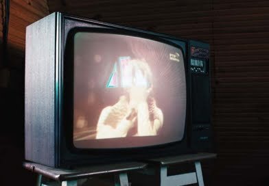 Monitor tubo de TV antigo