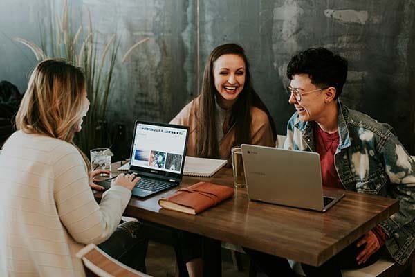 Reunião de Storytelling na Publicidade